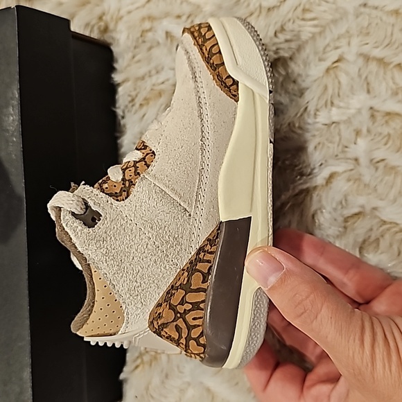 Jordan 3 Retro - Picture 7 of 10